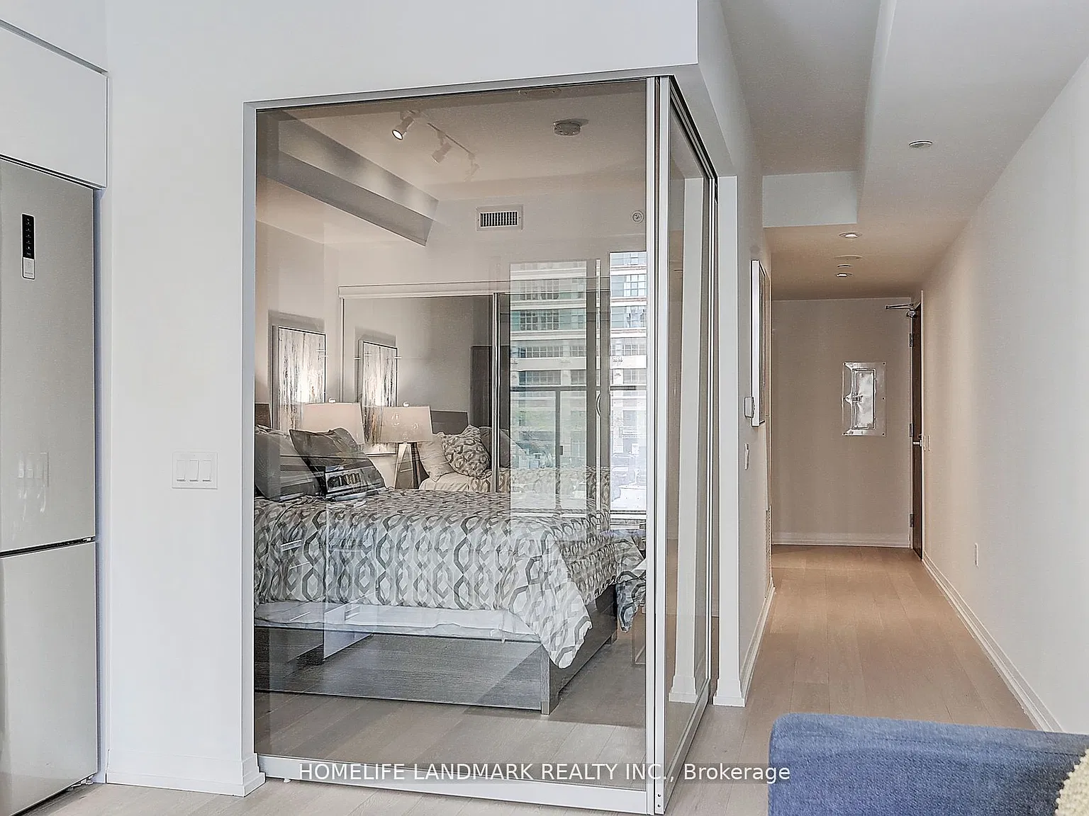 251 Jarvis St — Photo 4