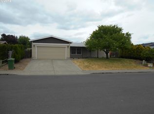 539 Warren Way, Woodburn, OR 97071