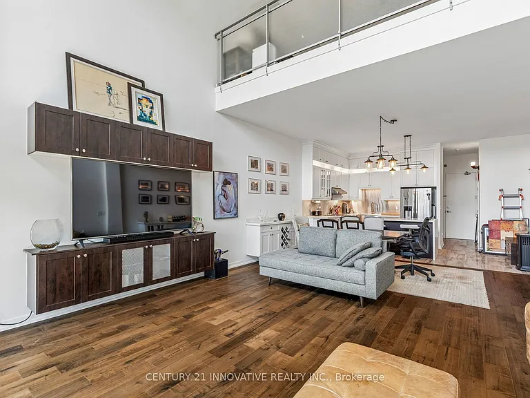 160 Baldwin St #420 — Photo 23