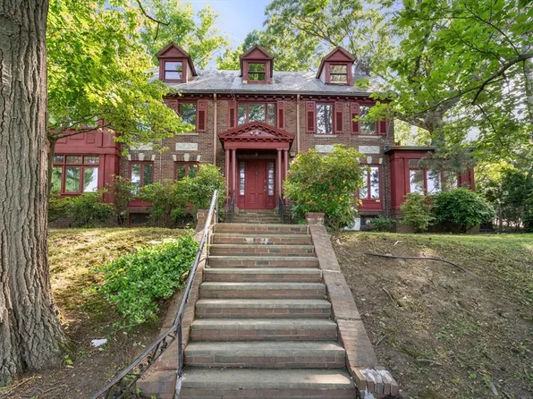 26 Beacon St, Newton, MA 02467