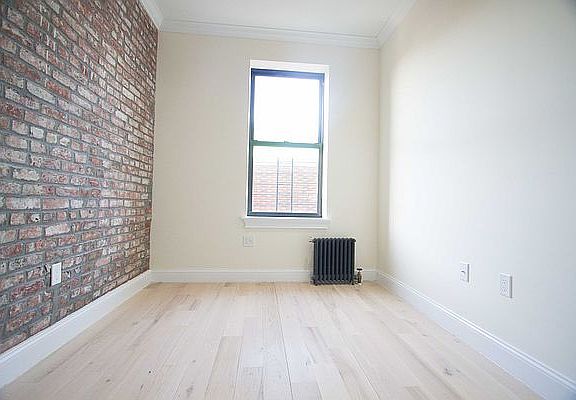 4th image of 920 Bushwick Ave #122