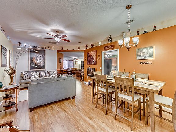 4th image of 3703 Longleaf Forest Ln
