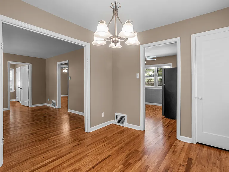 10335 Saint Henry Ln — Photo 6