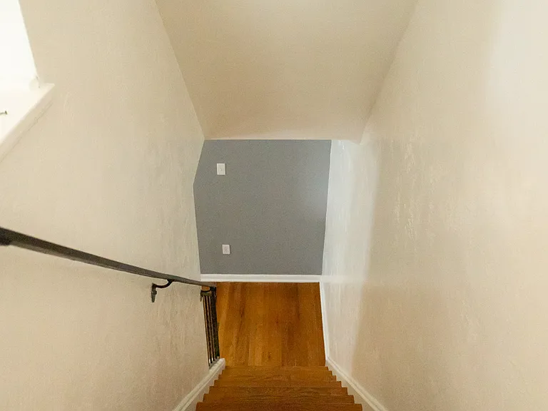 335 Pennoak Dr — Photo 6