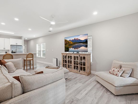 5th image of 712 Old Magnolia Rd