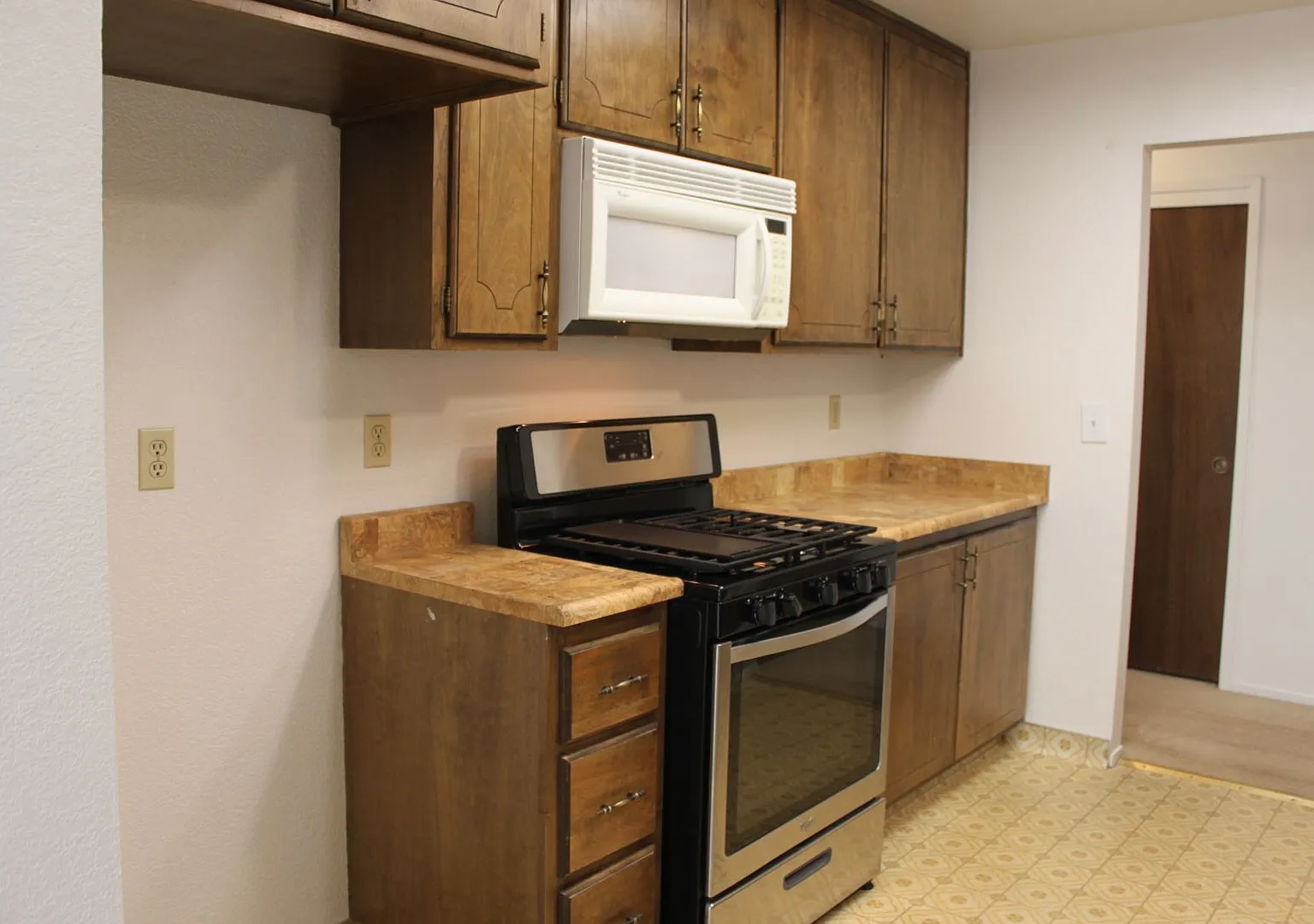 3 Bedroom Home in Sebastopol — Photo 2