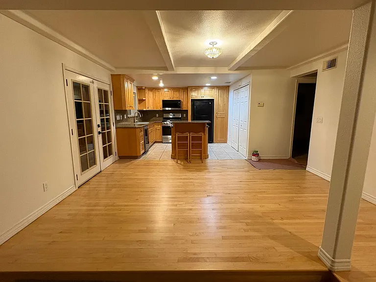 1100 Delay St — Photo 3