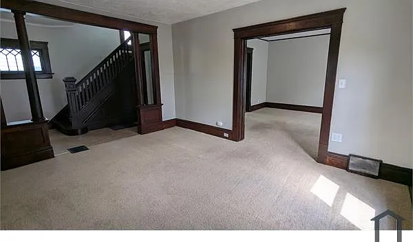 163 Russell Ave — Photo 33