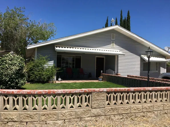 4501 Pine Ln, Lake Isabella, CA 93240