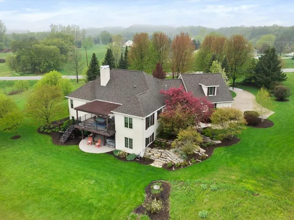 N5261 Country Aire ROAD, Plymouth, WI 53073