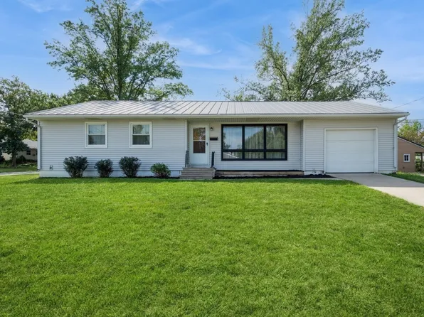 2625 Buchanan Dr SE, Cedar Rapids, IA 52403