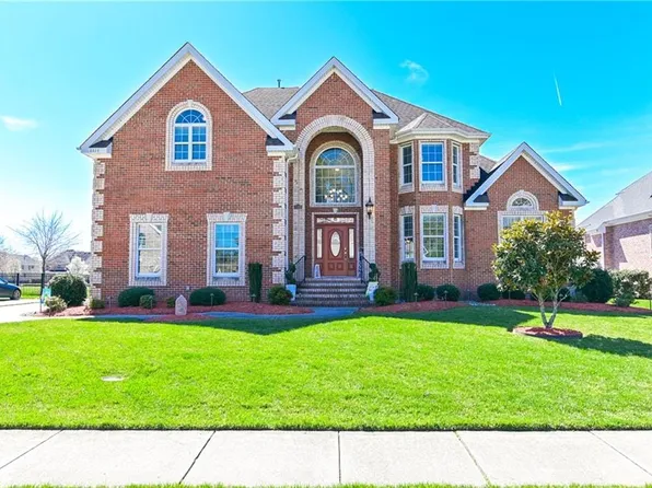 1313 Simon Dr, Chesapeake, VA 23320