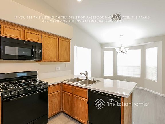 4th image of 3335 Steppe St