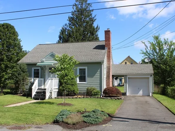 31 Grove St, Turners Falls, MA 01376
