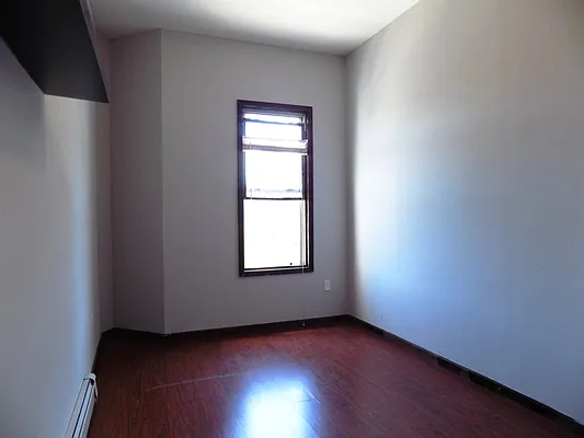 Rented by Blue Egg Realty Corp | media 7