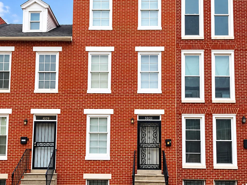 1036 W Lombard St