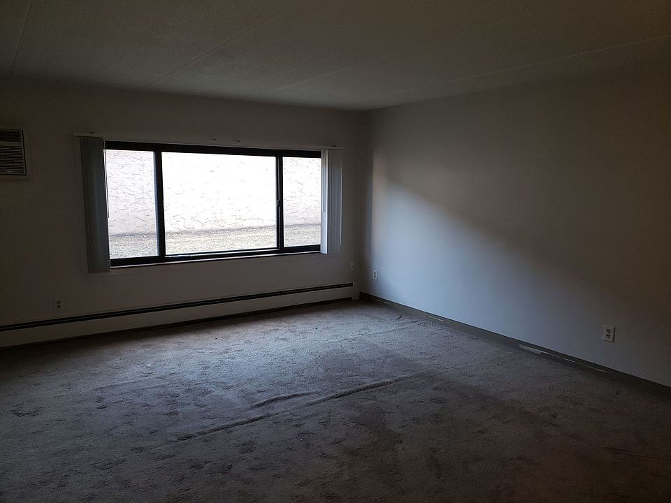 1st image of 1709 S Ferry St #B