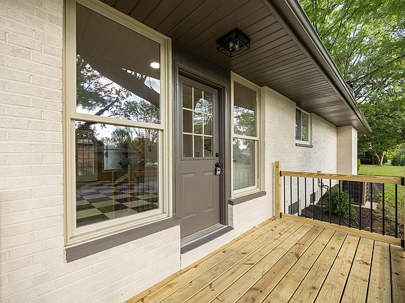 3rd image of 968 Garden Rd