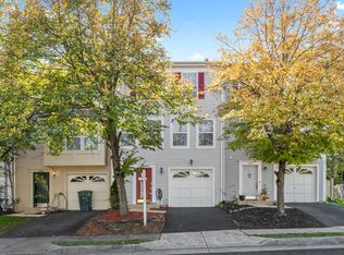 6942 Village Stream Pl, Gainesville, VA 20155
