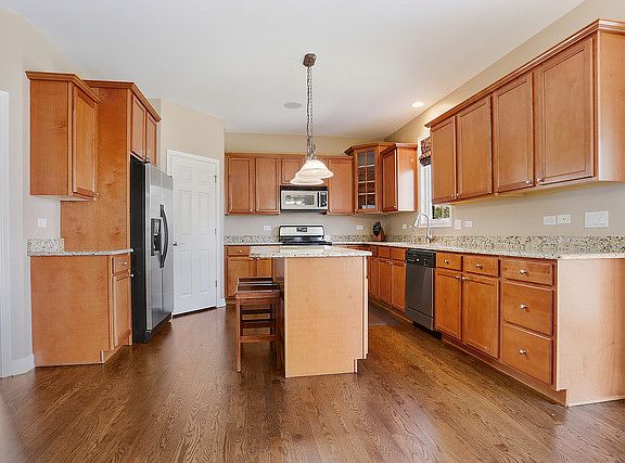 5th image of 16640 W Meadow Hill Ln