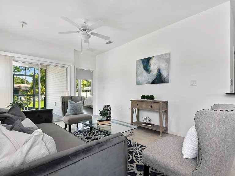 Spring Tree Village Apartments — Photo 44