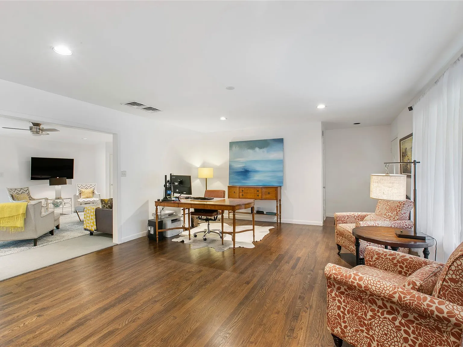 3 bed, 2.0 bath, 2061 sqft, $4,550 — Photo 4