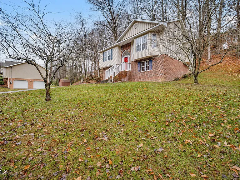 3817 Rockford St — Photo 3