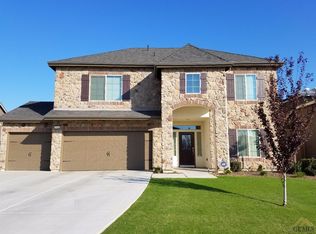 9404 Liberty Island Dr, Bakersfield, CA 93311