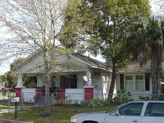 2nd image of 302 S Veterans Ave