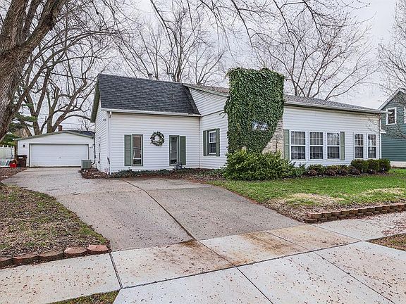 2nd image of 111 Highland Ave