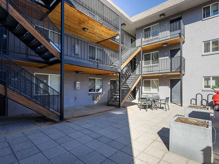 Pearl Apartments — Photo 14