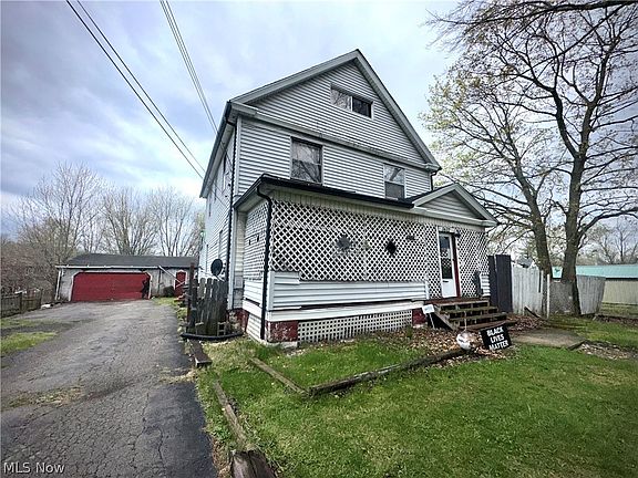 2nd image of 1612 Jacobs Rd