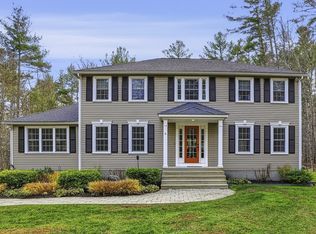 6 Hickory Ln, Upton, MA 01568