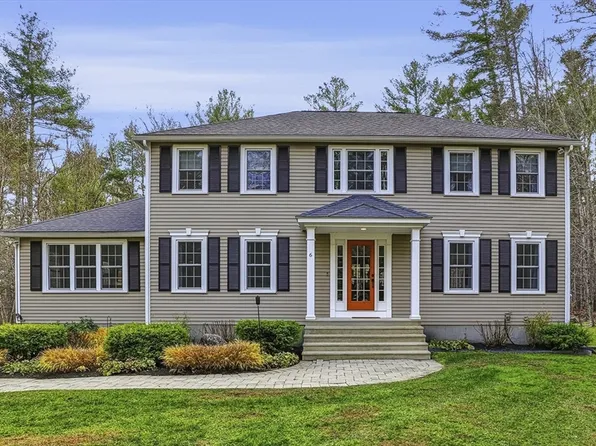 6 Hickory Ln, Upton, MA 01568