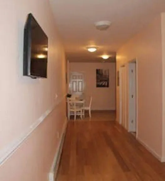 104 Woodward St #1 — Photo 8