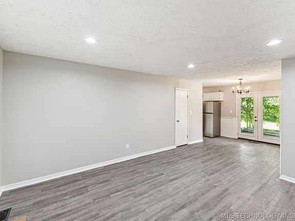 2033 S 120th East Ave, Tulsa, OK 74128 | Zillow