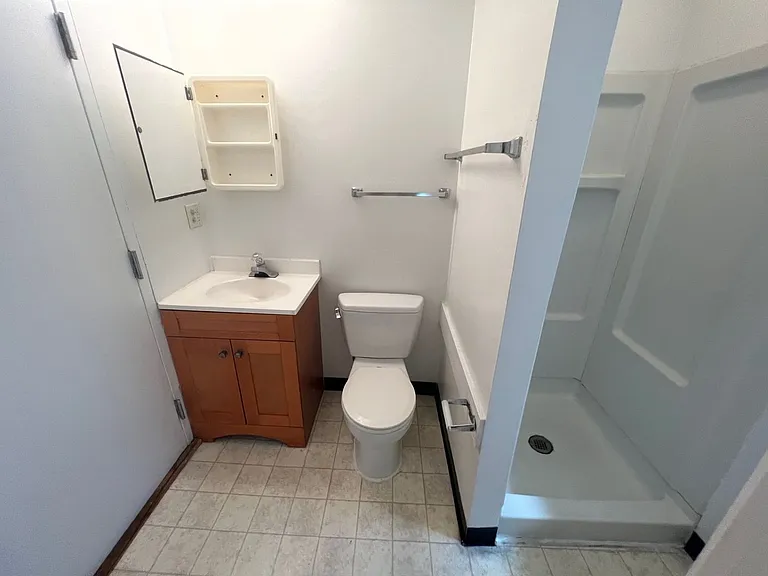 720 Catherine St — Photo 8