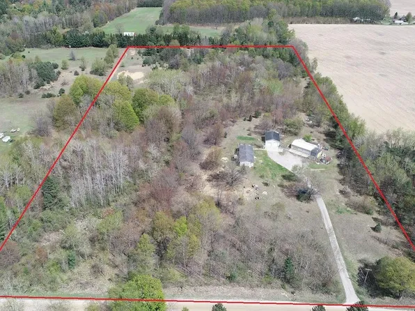 6800 170th Ave, Stanwood, MI 49346