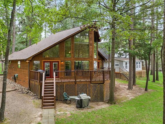 3rd image of 524 Whispering Pine Trl S
