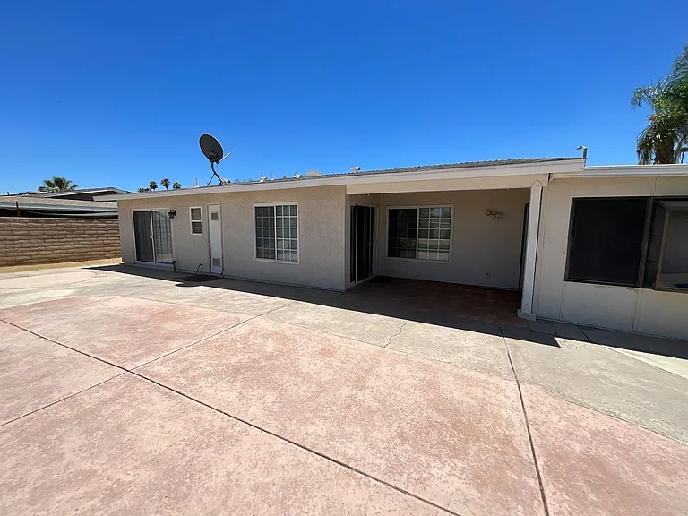 74378 Myrsine Ave — Photo 16