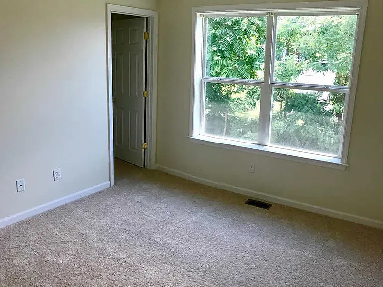 2 bed, 1088 sqft, $1,700 — Photo 2