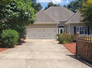 3645 Lakeview Dr, Gainesville, GA 30501