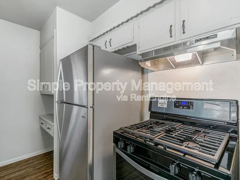 3221 Beechwood Dr — Photo 6