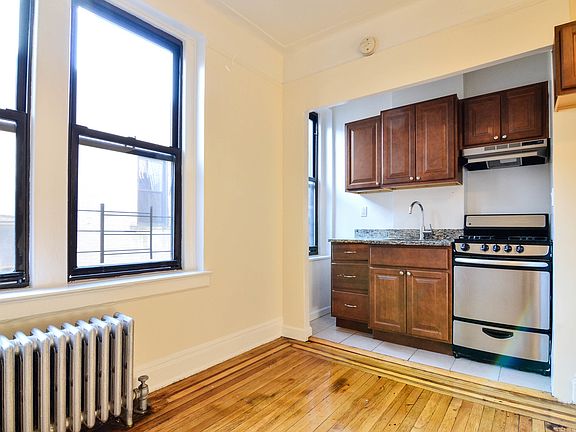 2nd image of 3516 34th St APT 4D