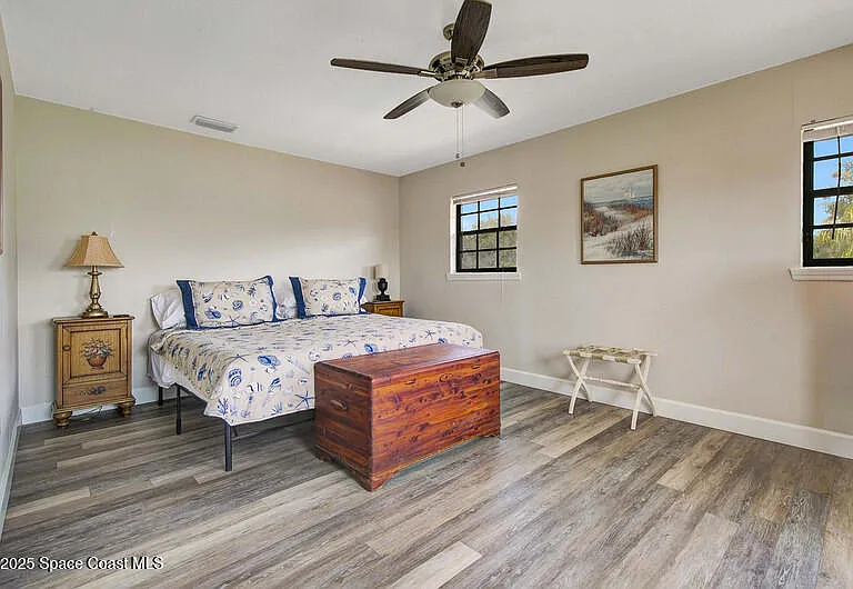 250 E Central Blvd — Photo 14