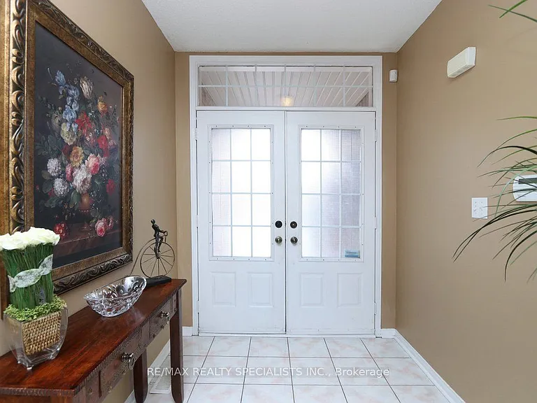 5817 Questman Holw — Photo 3