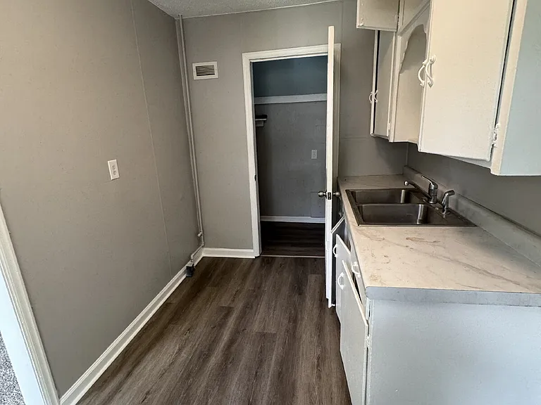 804 S Terrace Dr — Photo 8