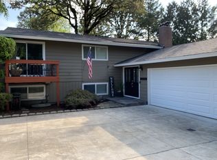 6620 Churchill Dr, Gladstone, OR 97027