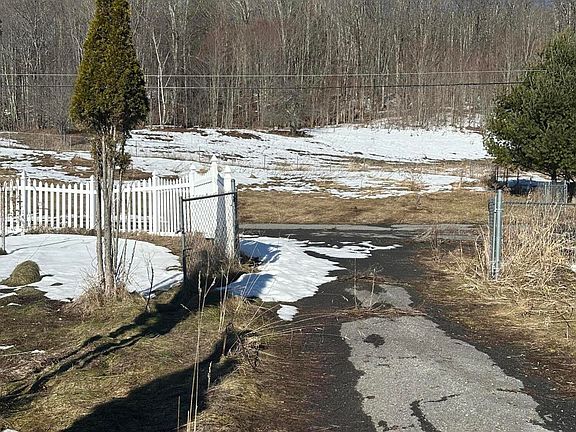 5th image of 983 Charlotte Valley Road