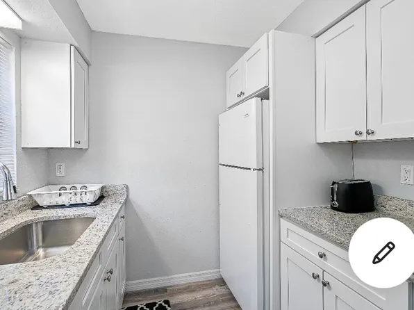 13104 Leisurewood Pl APT 102, Tampa, FL 33612